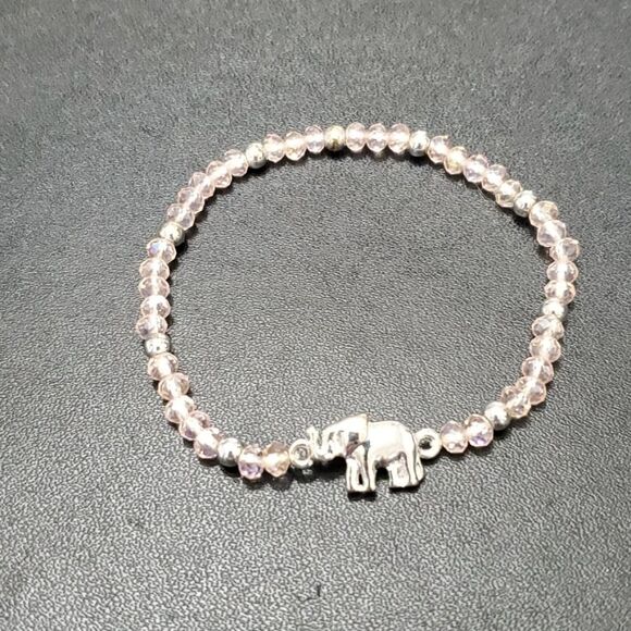 Pink glass beaded elephant bracelet - Picture 2 of 7